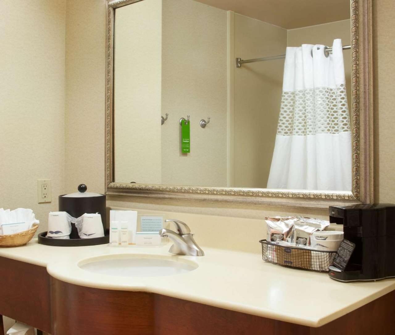 Hampton Inn And Suites-Браунсвил Екстериор снимка